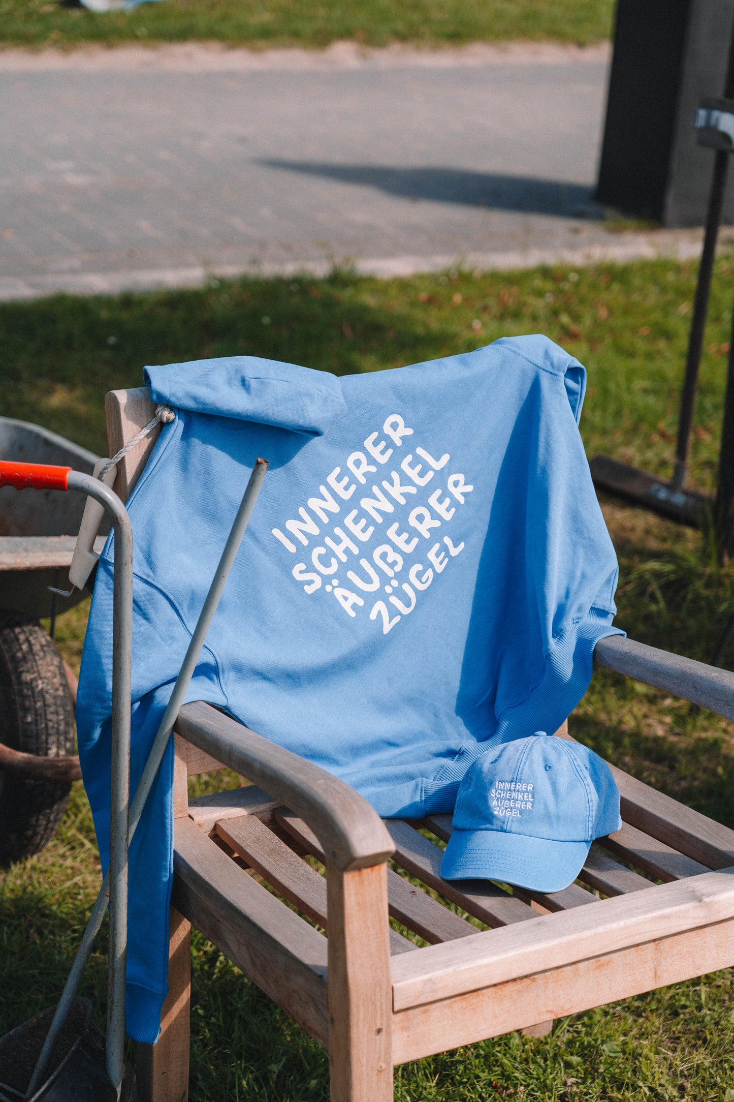 Hoodie "Innerer Schenkel" Kornblumenblau