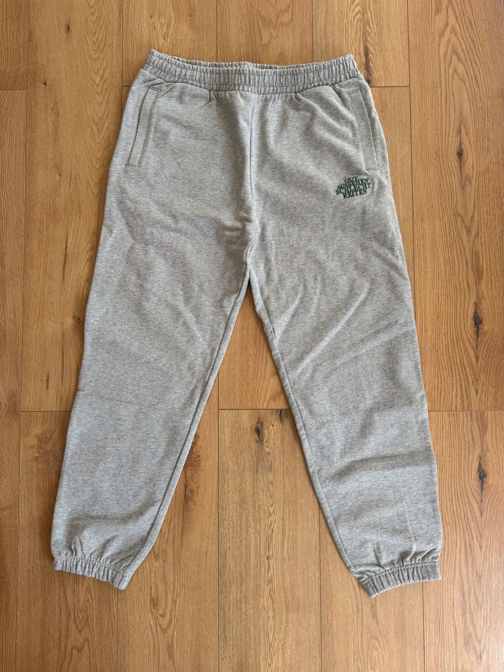 Jogger "Gut Aussehen Schlecht Reiten" Grau SAMPLE