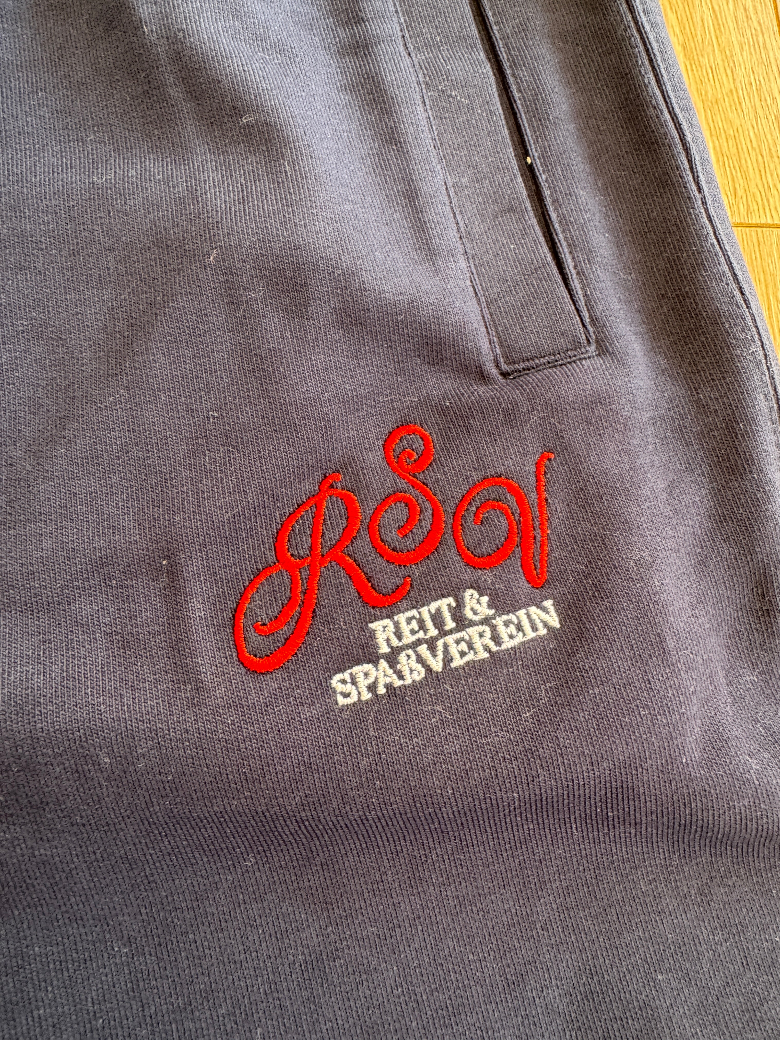 Jogger "Reit- und Spaßverein" Navy SAMPLE
